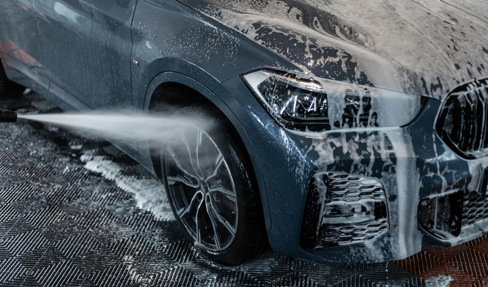 https://www.reflexcardetailing.it/wp-content/uploads/2025/11/detailing-esterno-sezione-1-01.jpg